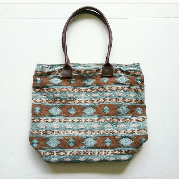 Minnetonka Handbags - Minnetonka Boho Tribal Aztec Shoulder Tote Bag Minnetonka Handbags - Minnetonka Boho Tribal Aztec Shoulder Tote Bag